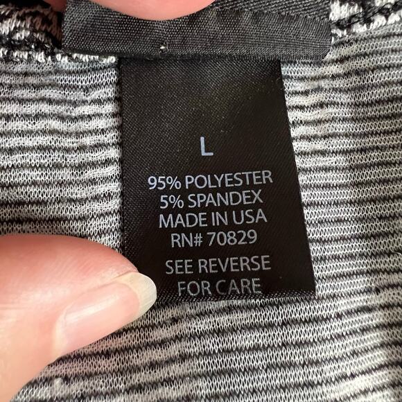 Rue21 Womens Fit & Flare Dress Mini Short Sleeve Geo Print Black White Large - Picture 7 of 8